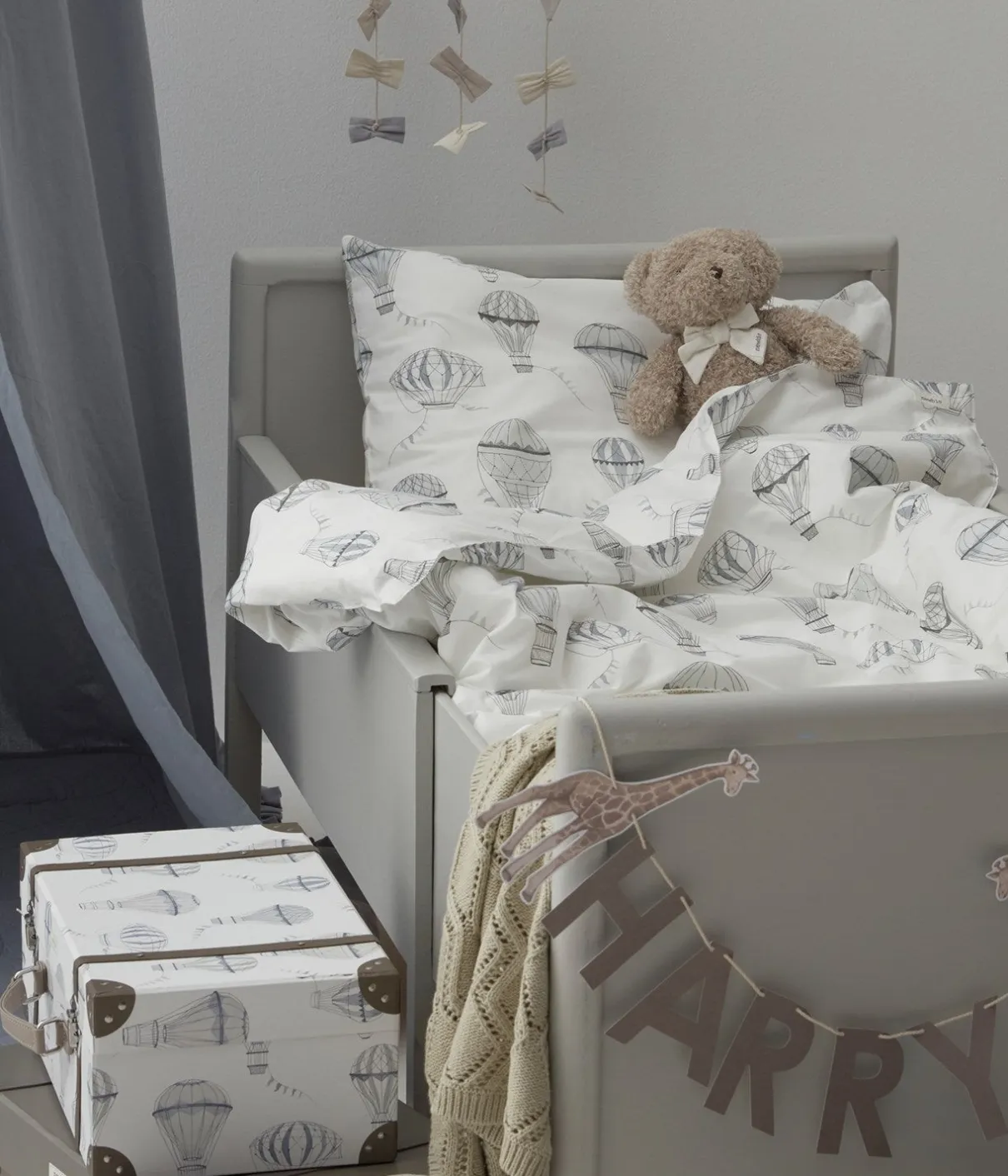 Baby balloon patterned bedding set 120*140