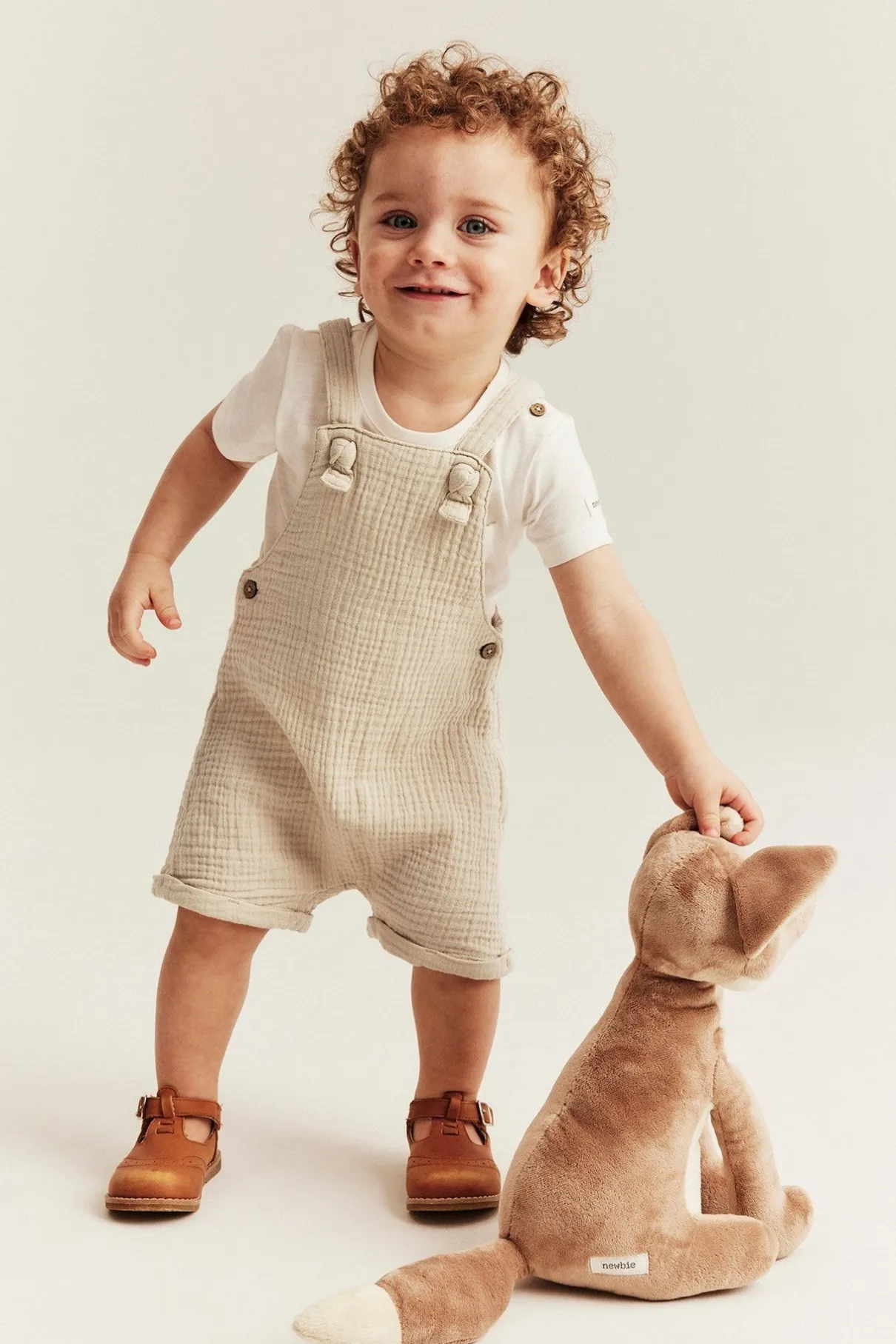 Baby beige dungaree shorts