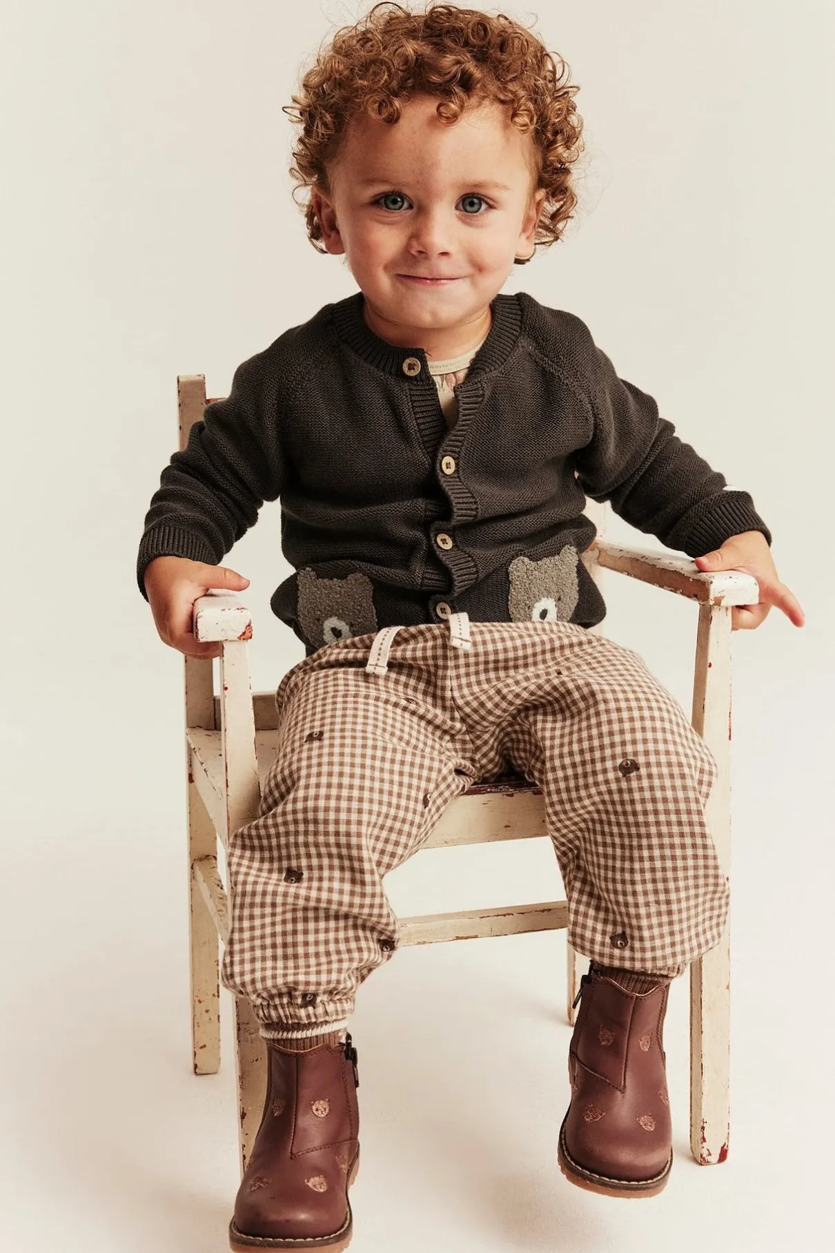 Baby brown cardigan with teddy bear