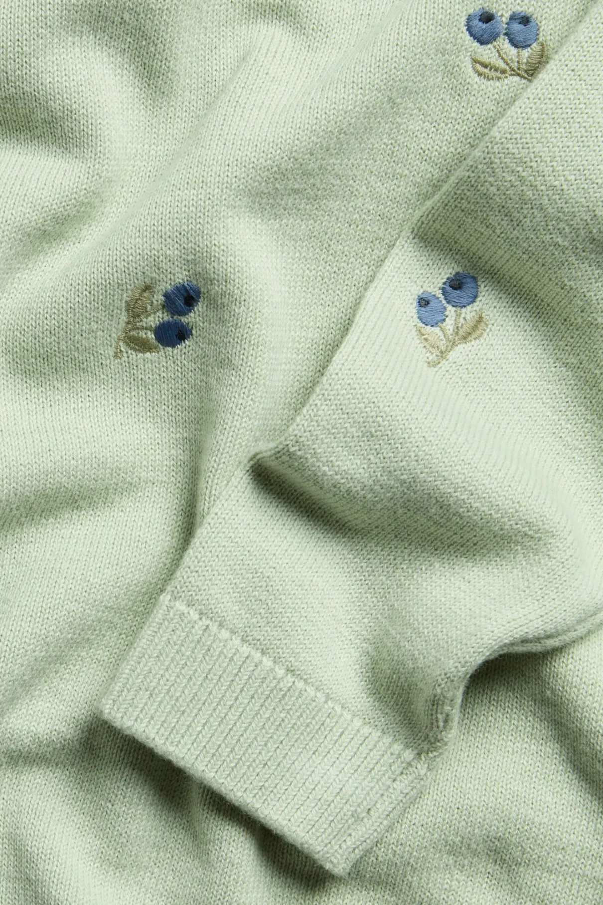Baby & kids green knitted jumper with blueberries