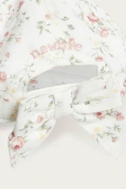 Baby & kids’ white floral cap with bow
