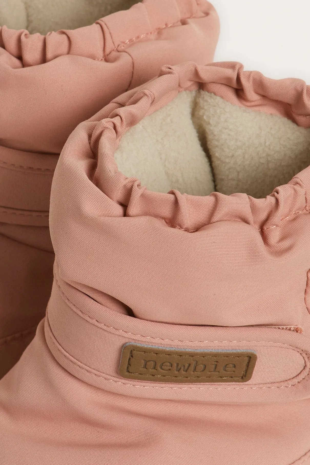 Baby pink water-repellent booties
