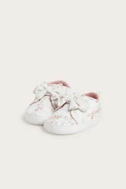 Baby white floral shoes with bow