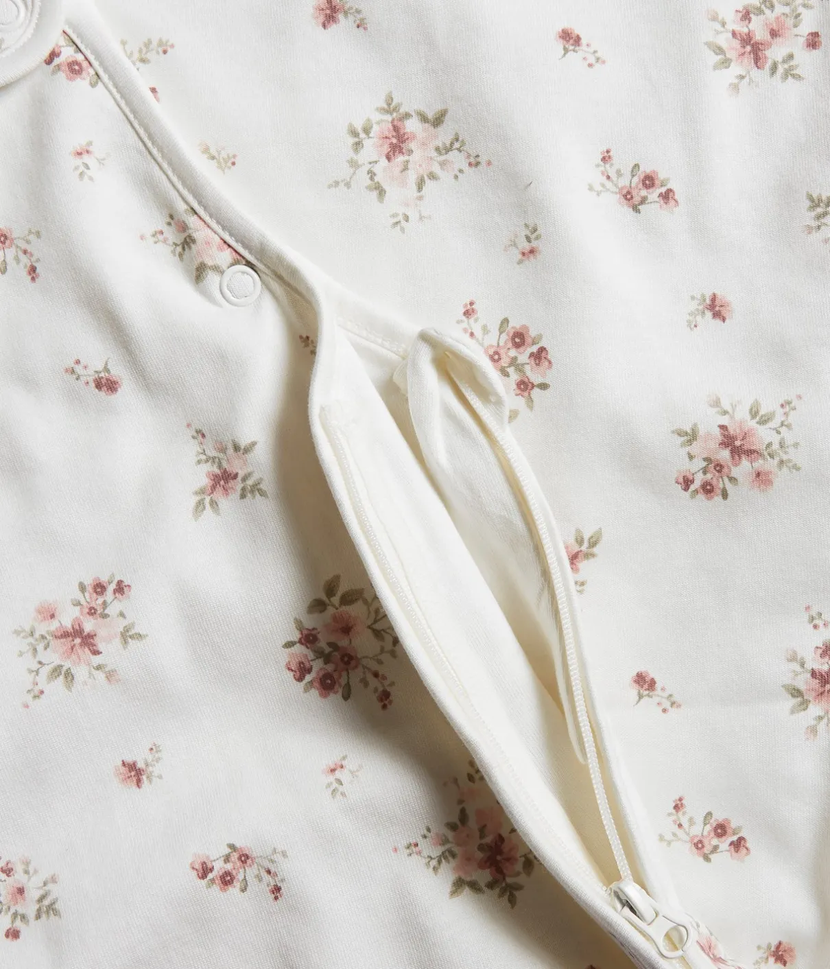 Baby white floral sleeping bag