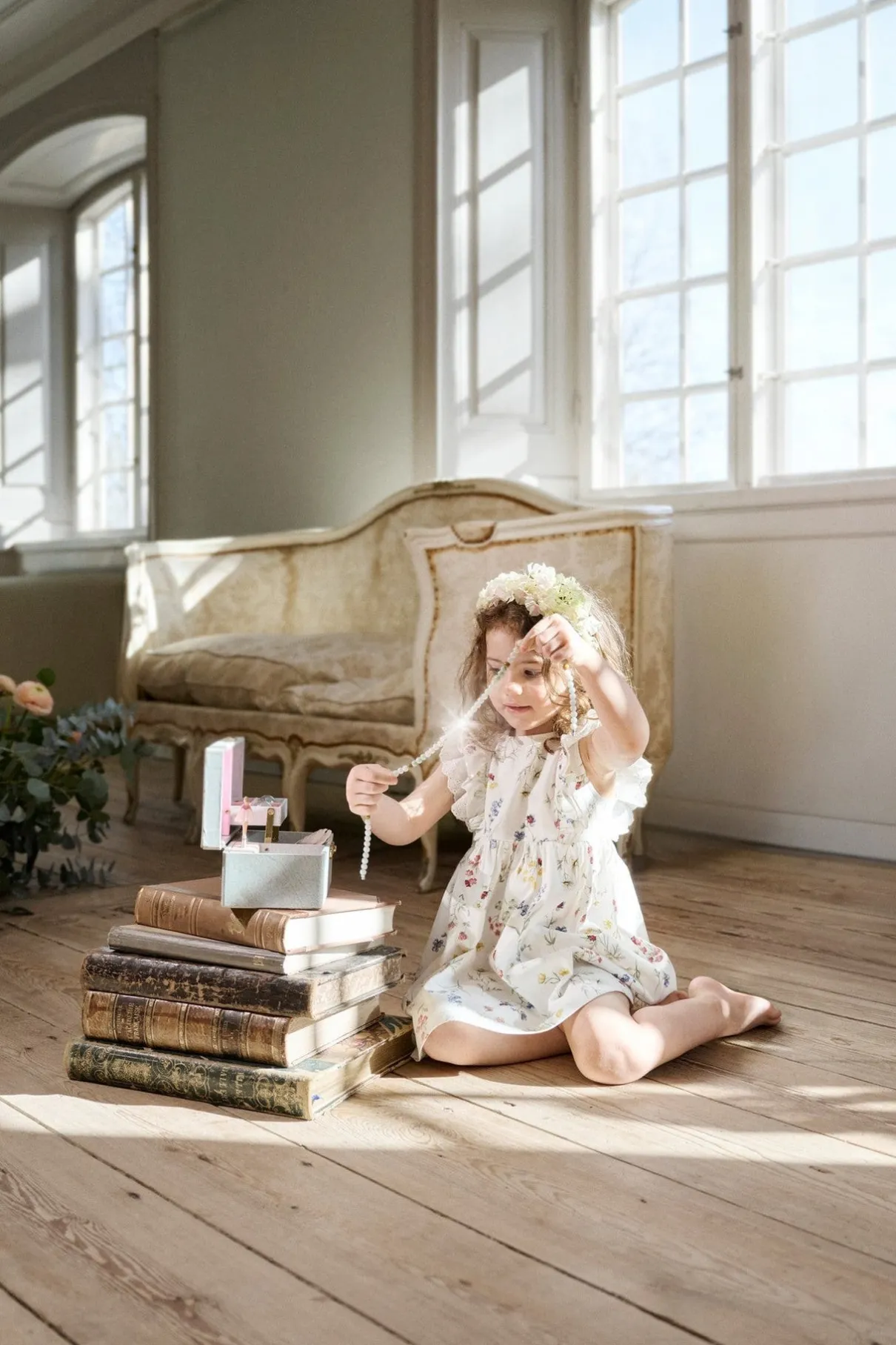 Baby white jersey dress with frill