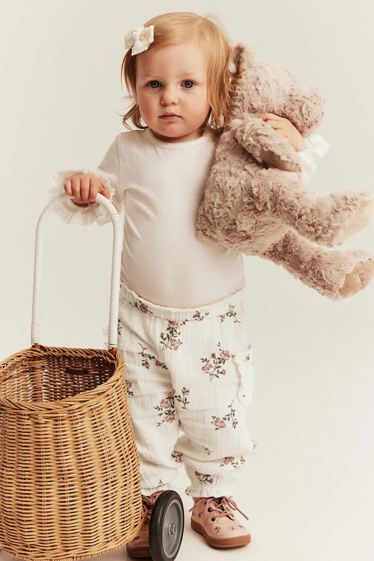 Baby woven floral pants