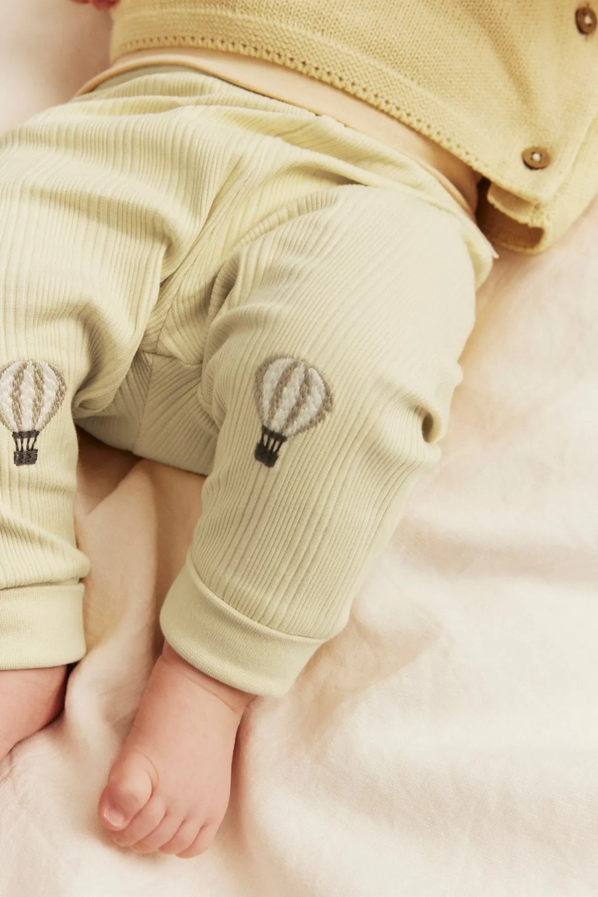 Baby yellow hot air balloon leggings