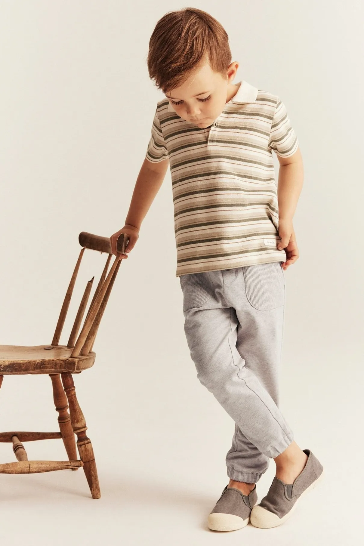Kids beige jogging trousers