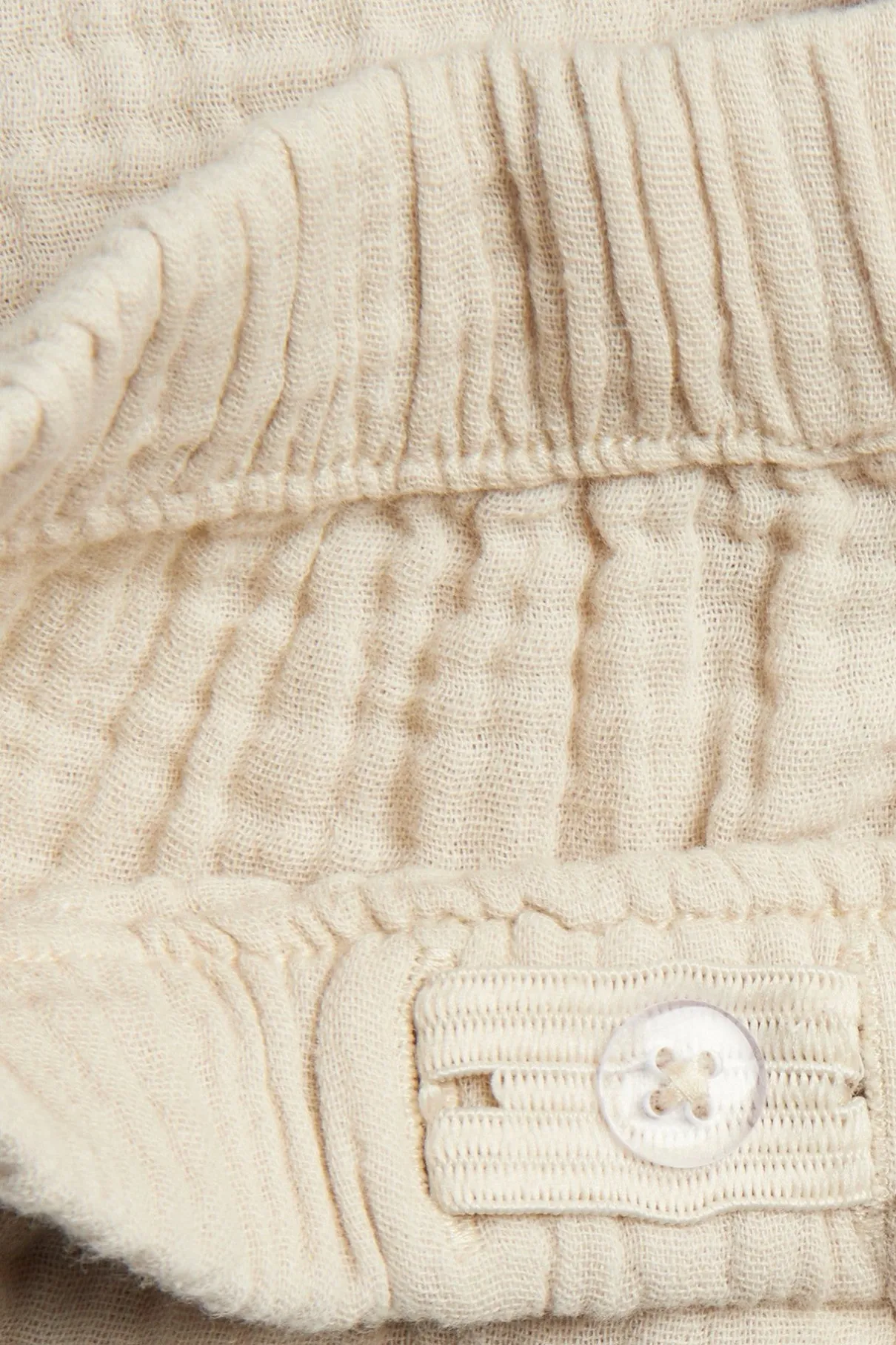 Kids beige muslin shorts