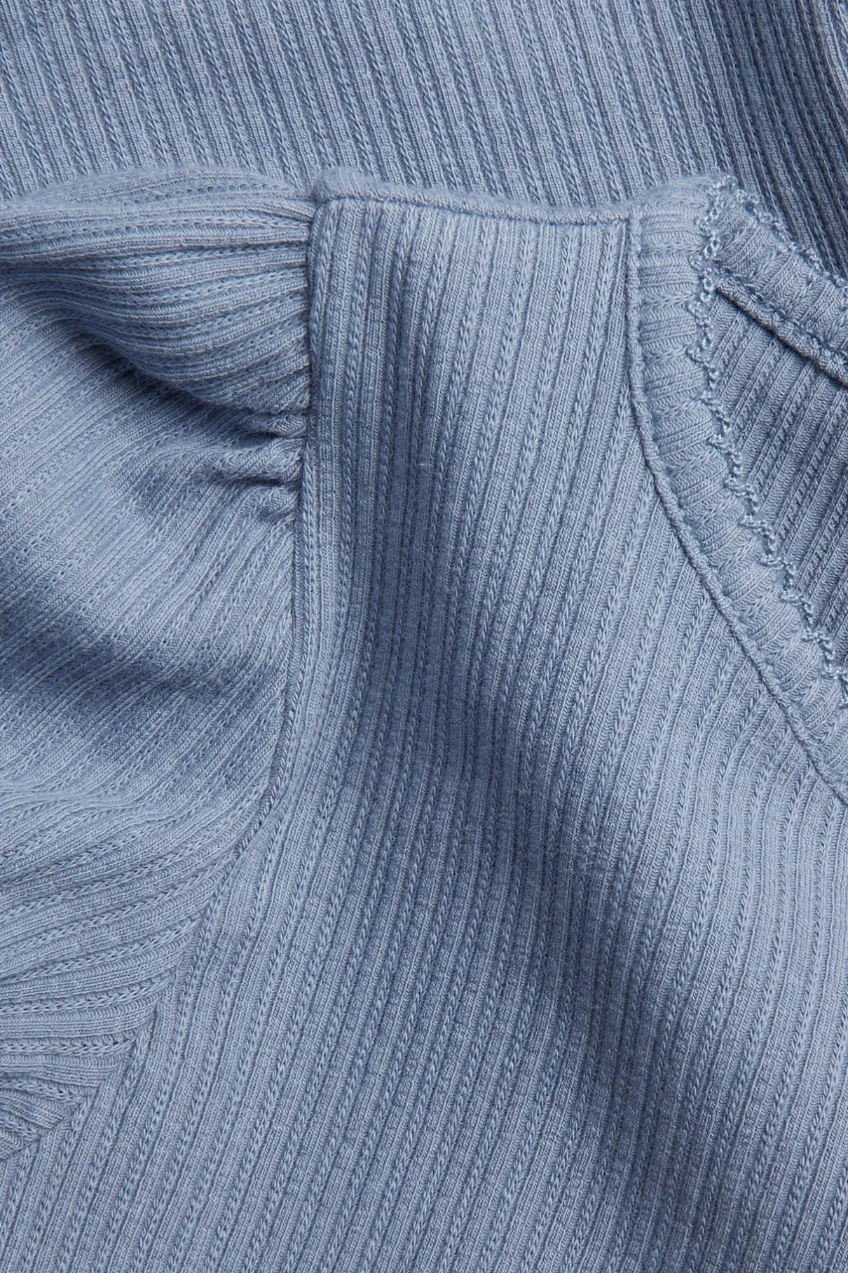 Kids blue short sleeve top with puff sleeves