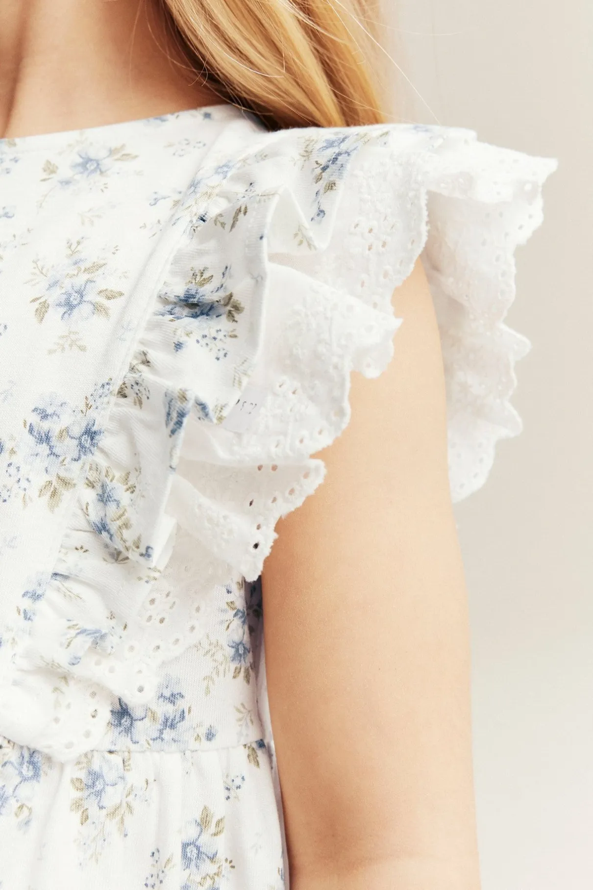 Kids floral dress with frill