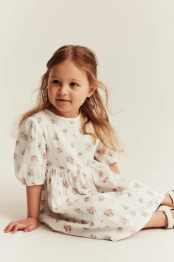 Kids floral dress with puff sleeves