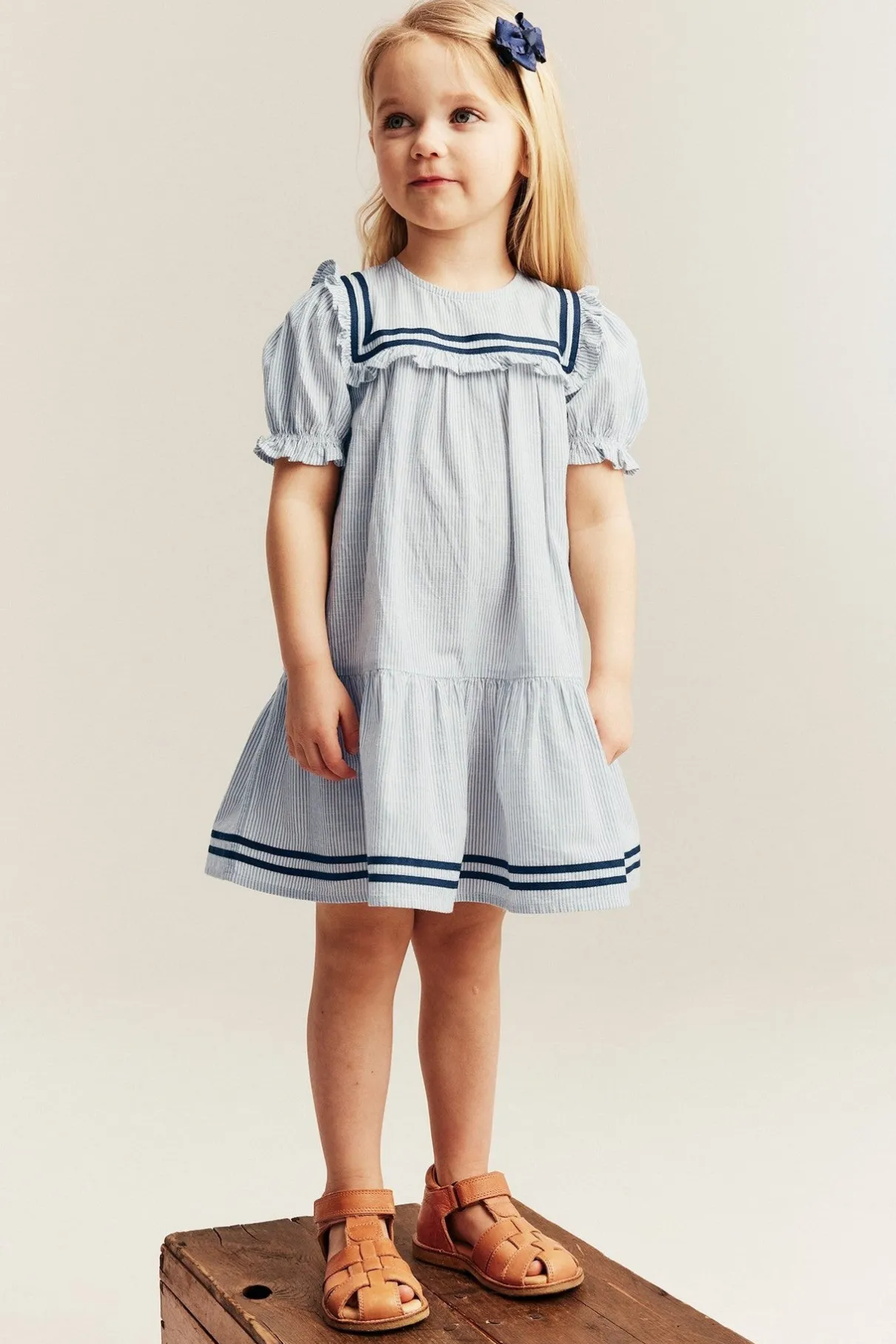 Kids striped dress with puff sleeves