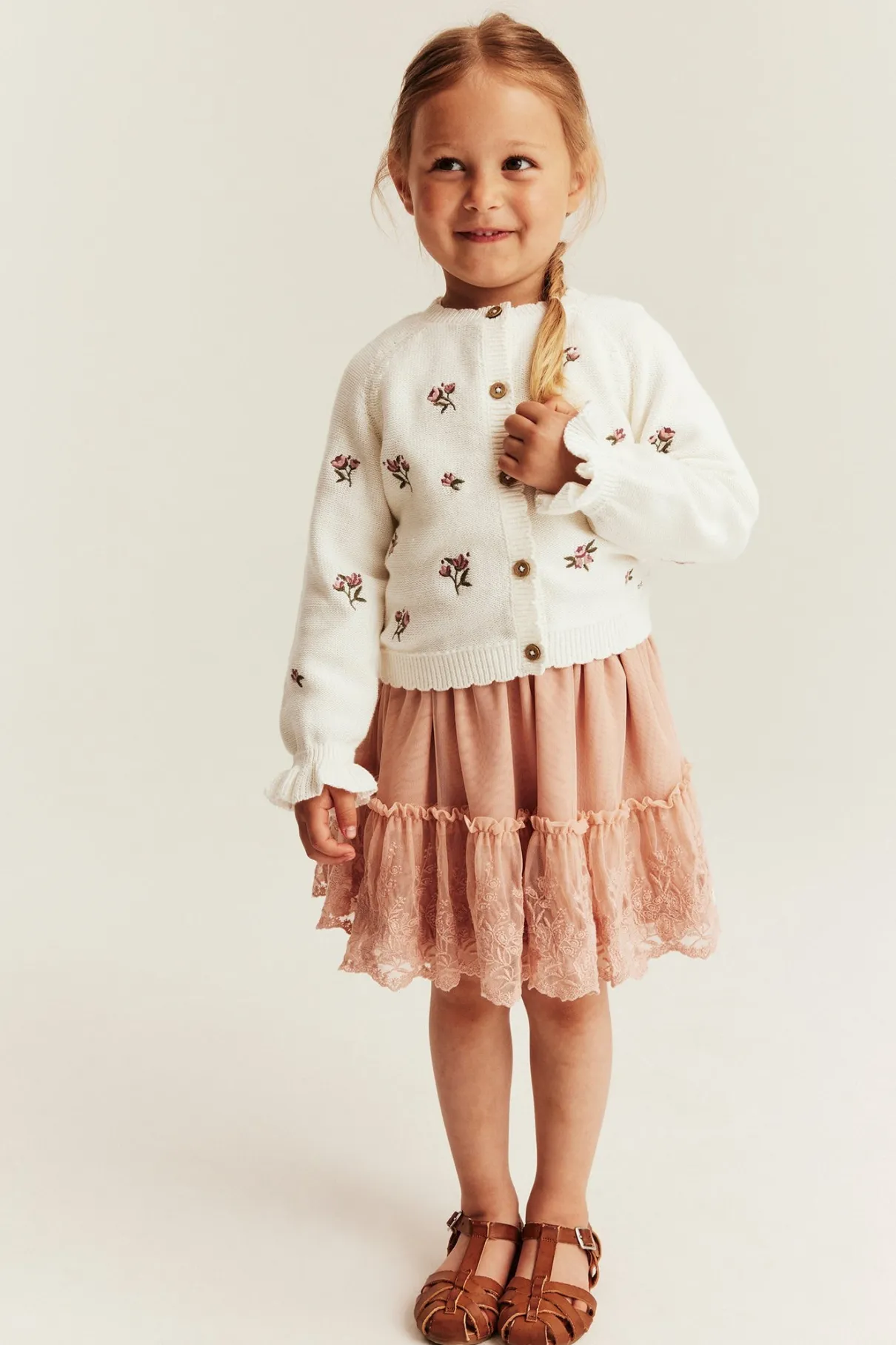 Kids white floral embroidery cardigan