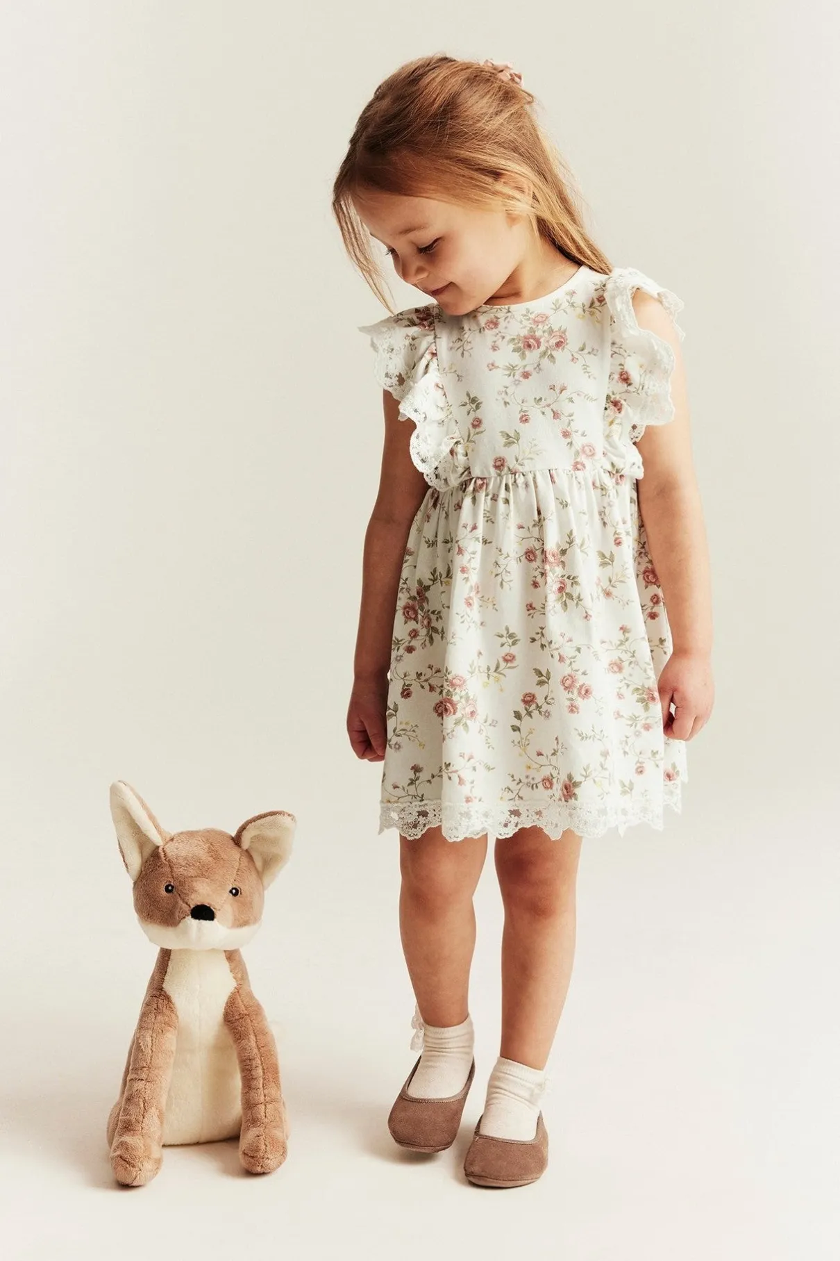 Kids white floral sleeveless dress