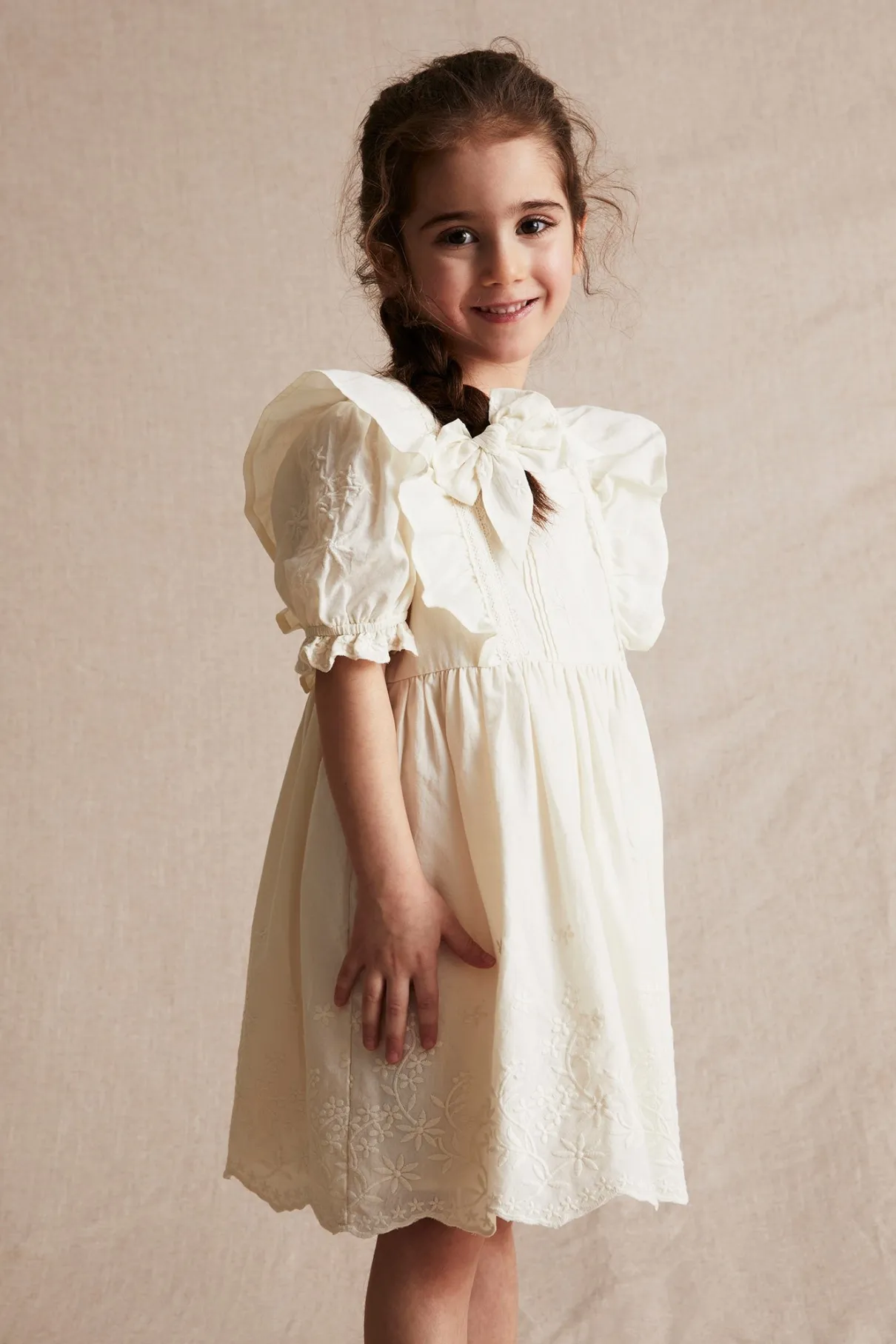 Kids white woven embroidery dress