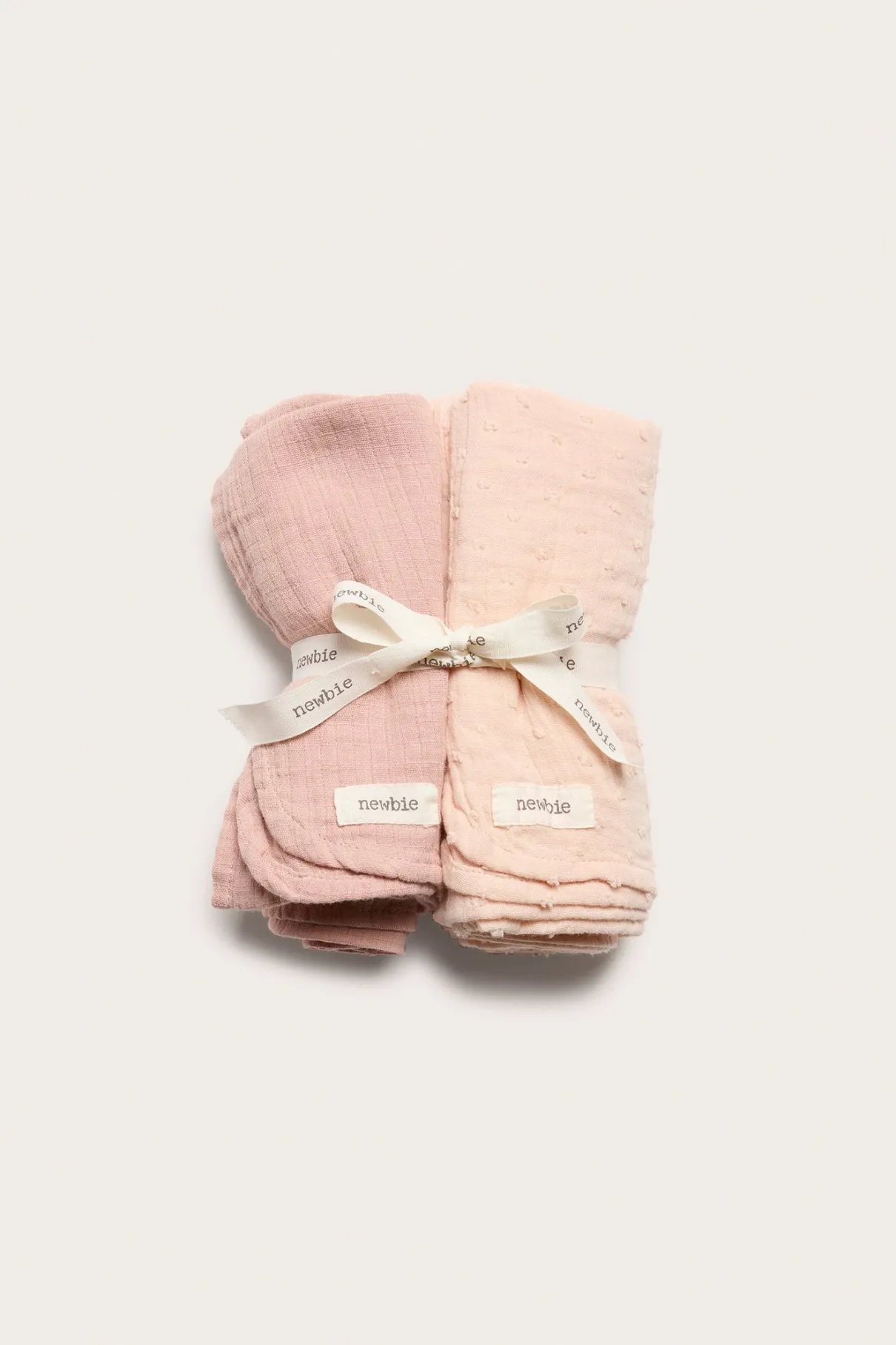 Pink muslin blankets (2-pack)