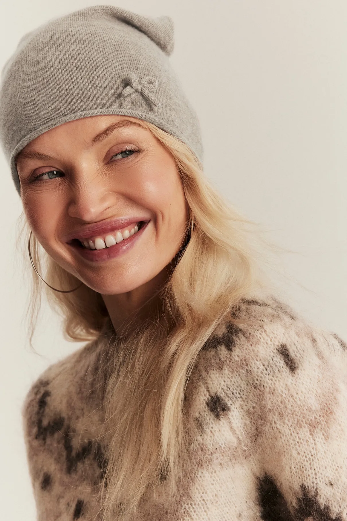Women's beige wool and cashmere blend hat