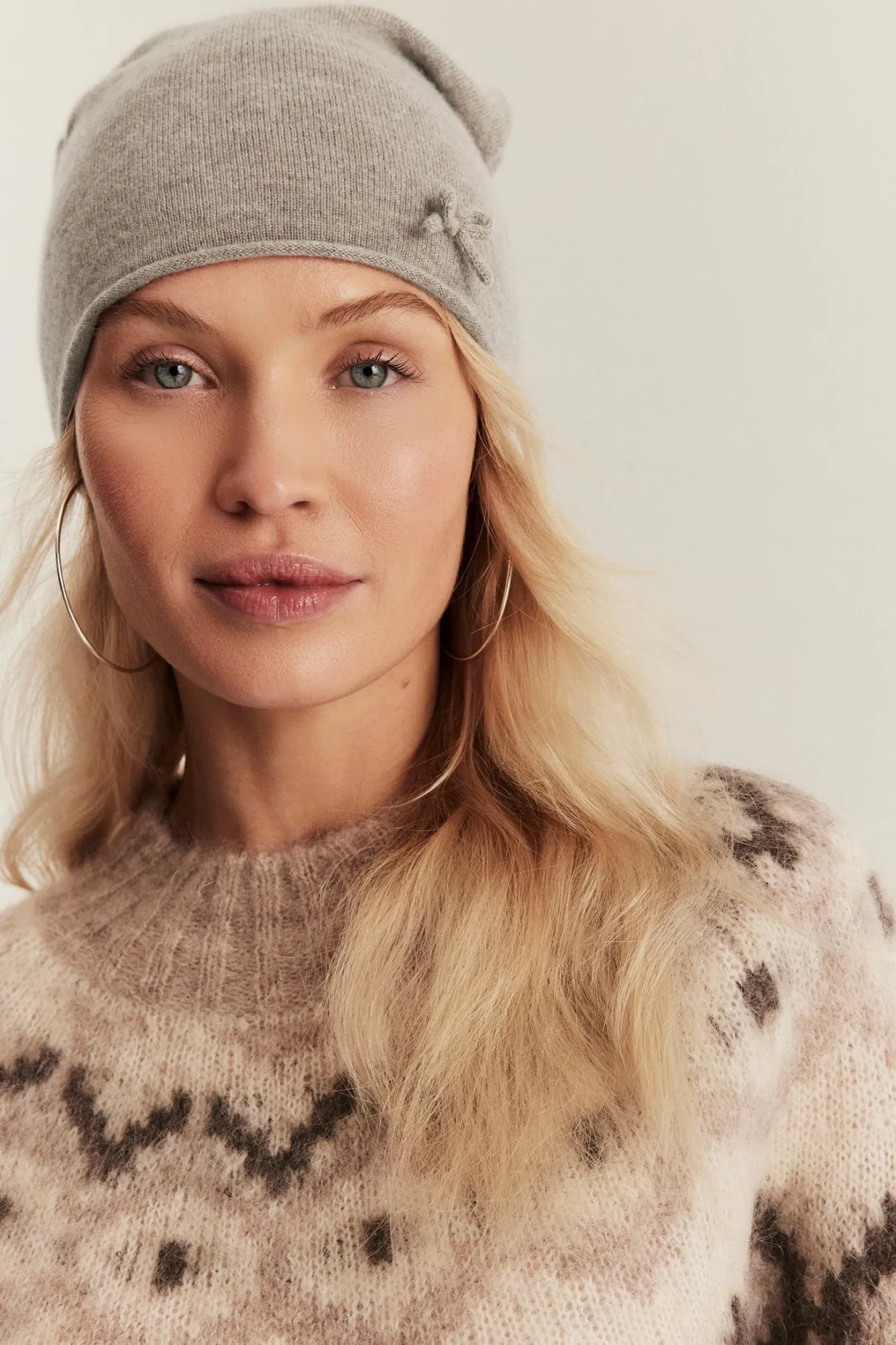 Women's beige wool and cashmere blend hat