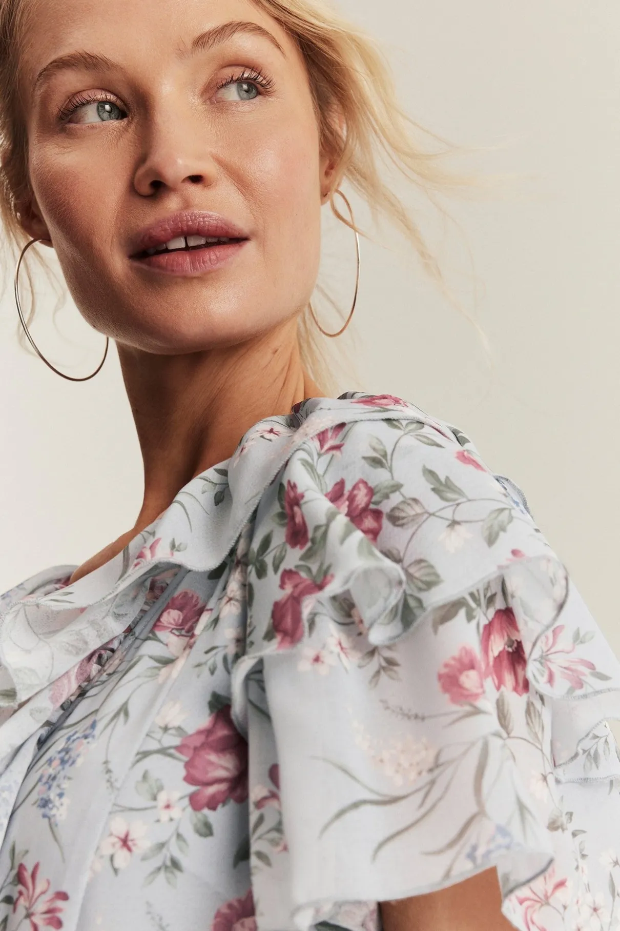 Women's blue floral chiffon dress