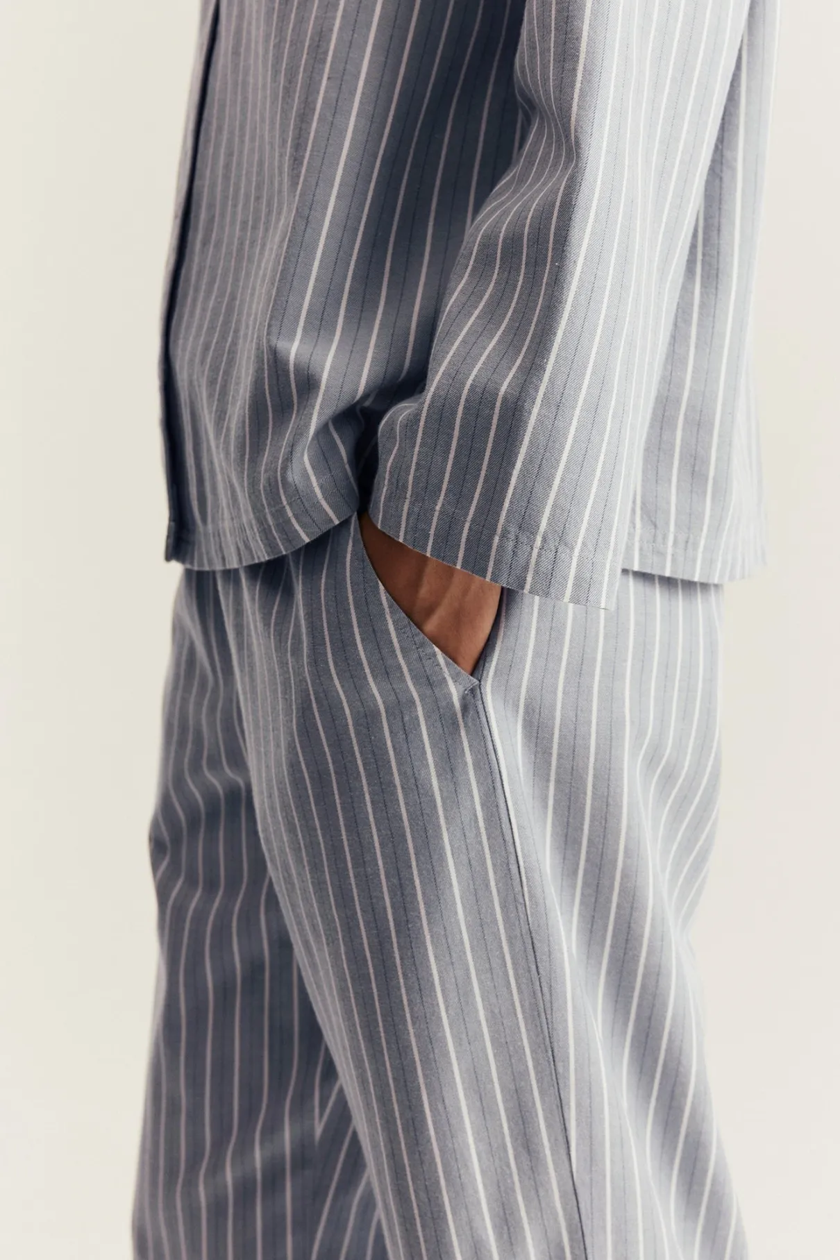 Women's blue striped pyjamas set