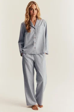 Women's blue striped pyjamas set