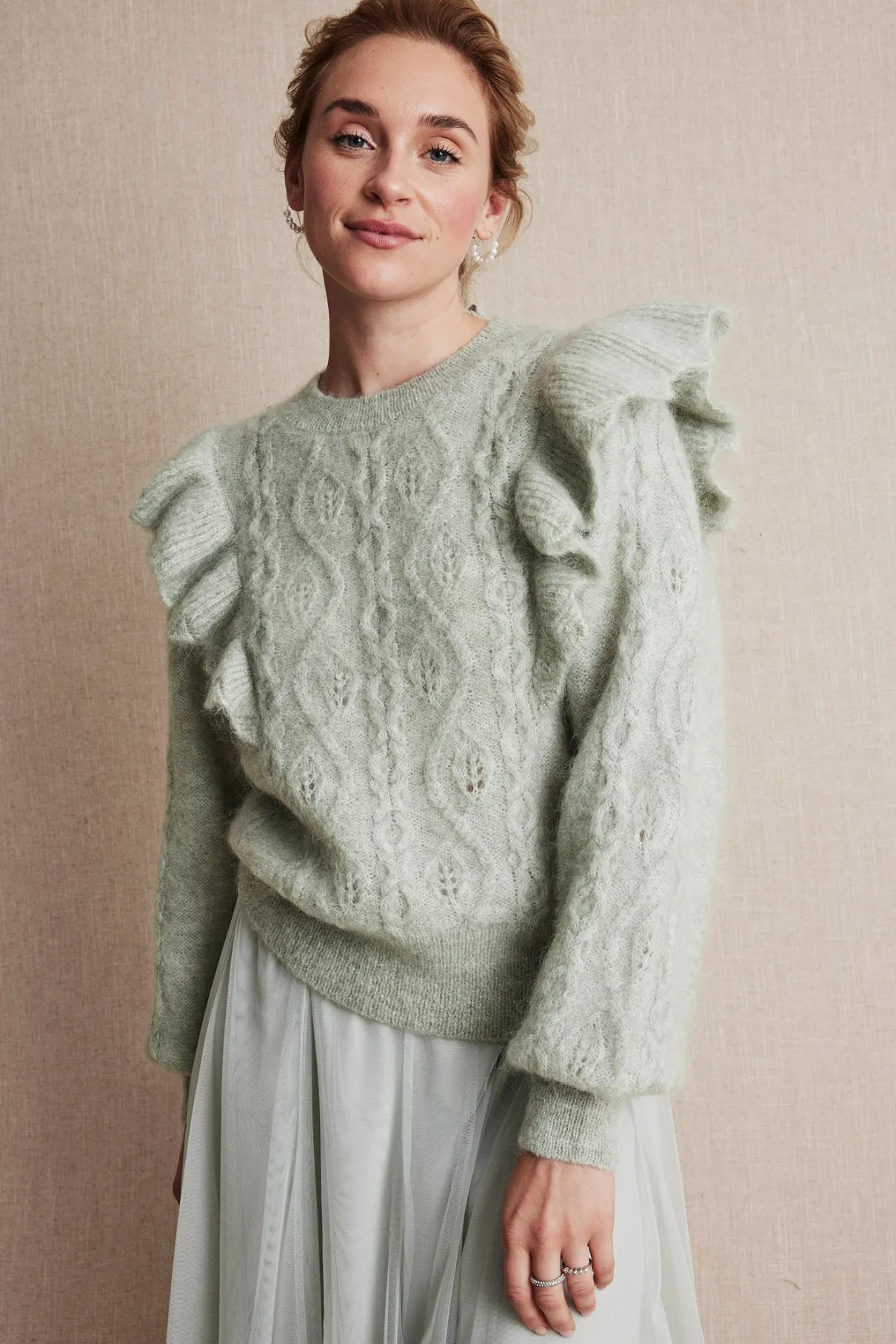Women's green pattern knitted sweater