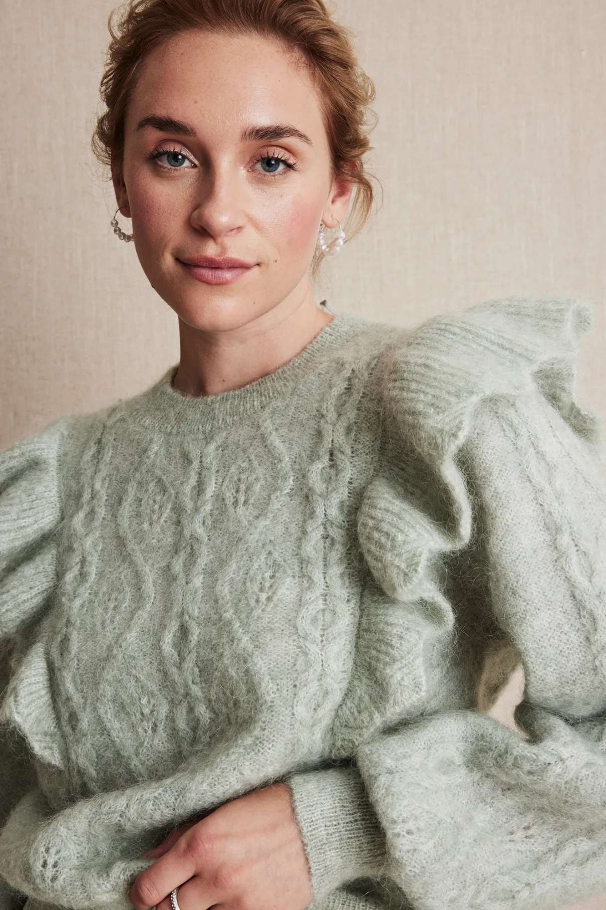 Women's green pattern knitted sweater
