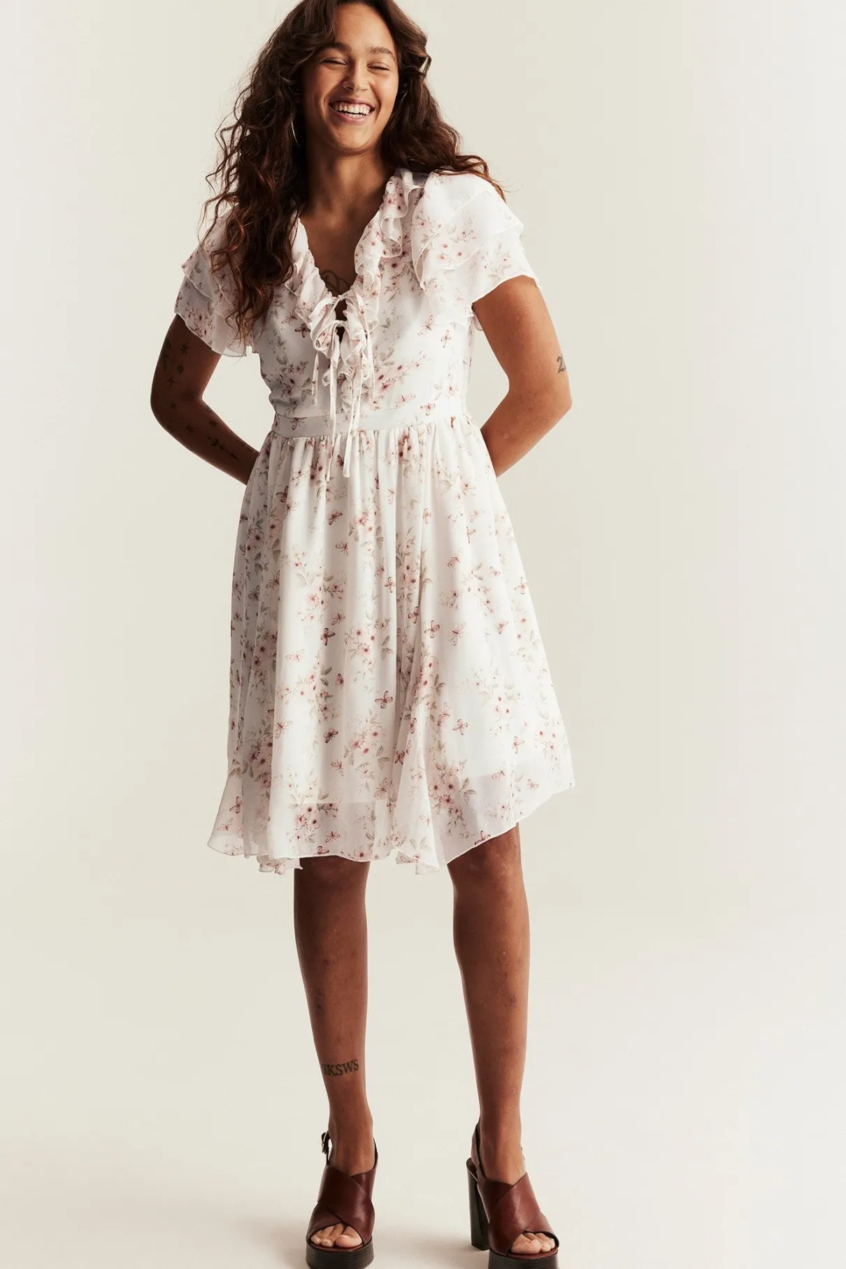 Women’s white floral chiffon dress