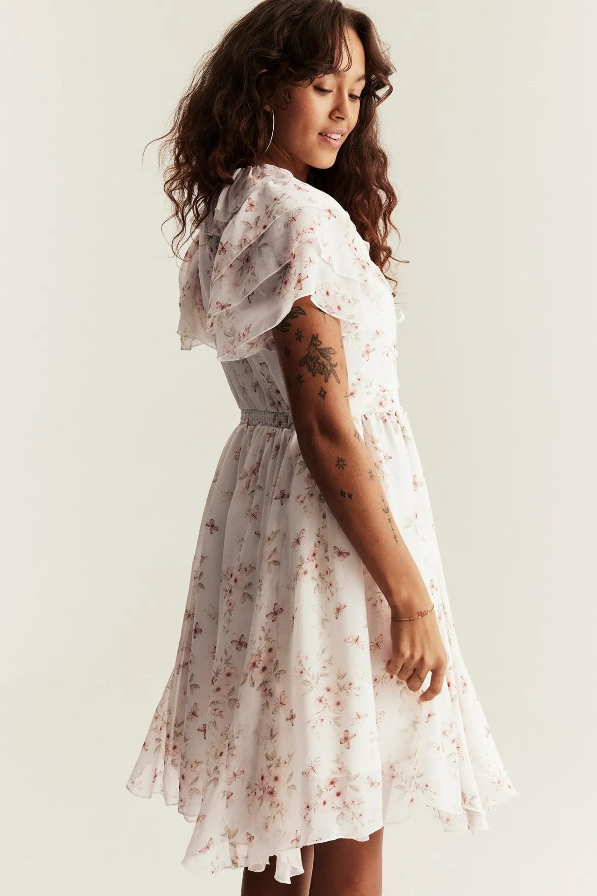 Women’s white floral chiffon dress