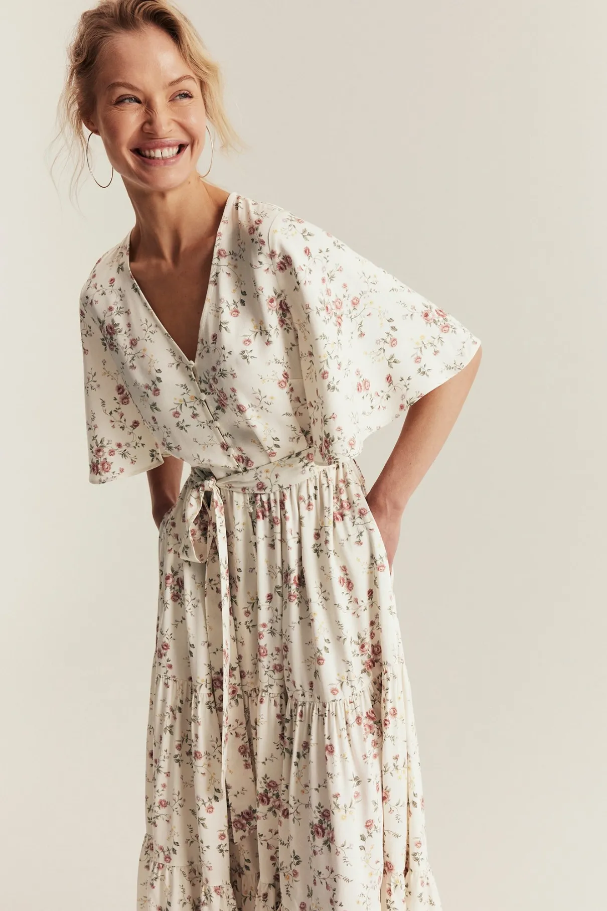 Women's white floral short‑sleeved dress