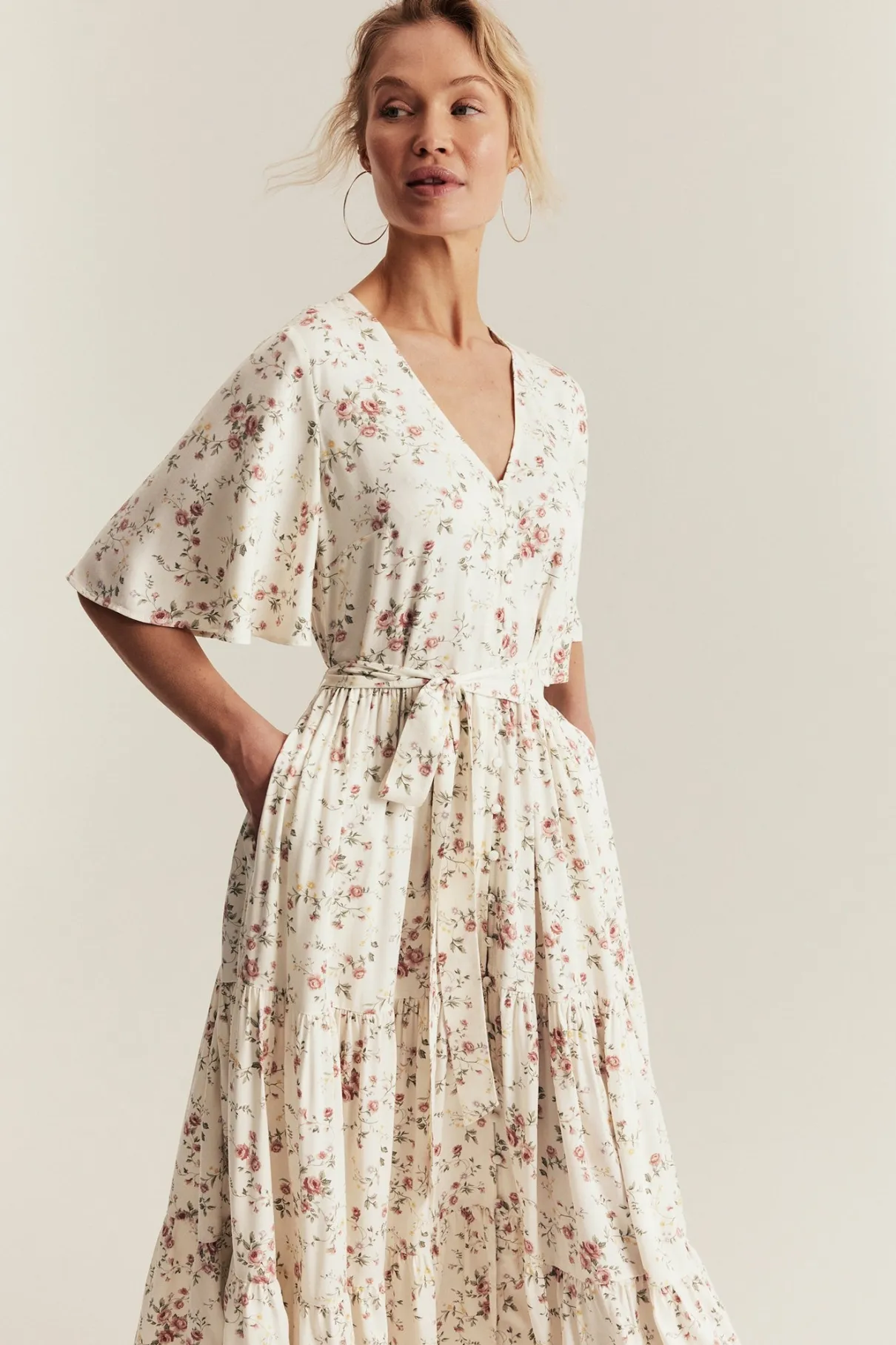 Women's white floral short‑sleeved dress